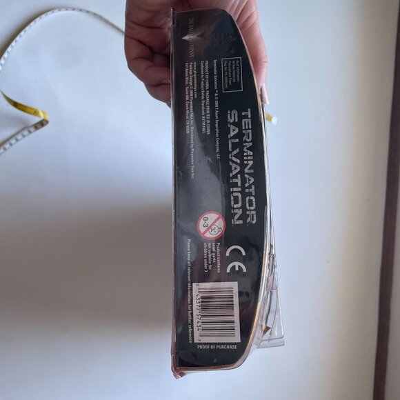 New Sealed Playmates "Terminator Salvation" Marcus Terminator Gear - Picture 5 of 5